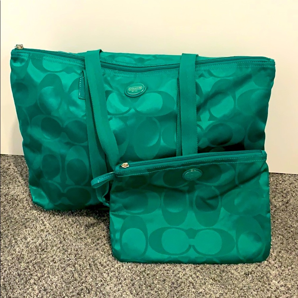 Coach Getaway Set